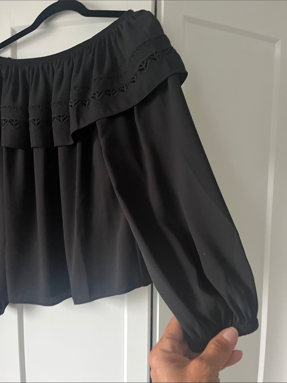 White House Black Market Black Off-Shoulder Ruffle Blouse - Picture 5 of 6
